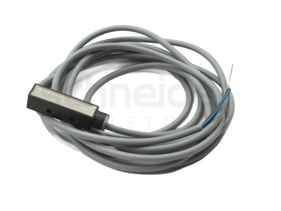 Inductive proximity switch