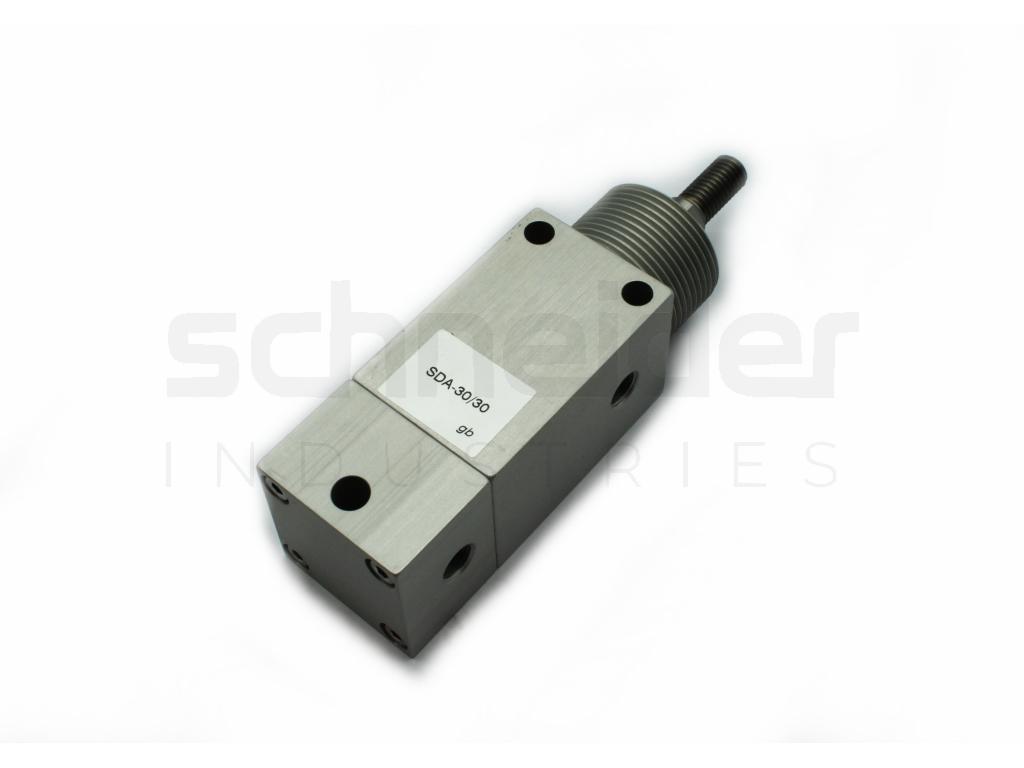 Clamping cylinder with piston diameter