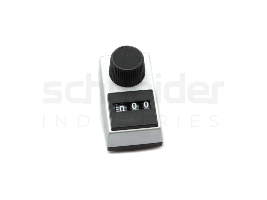 Adjusting knob with dial